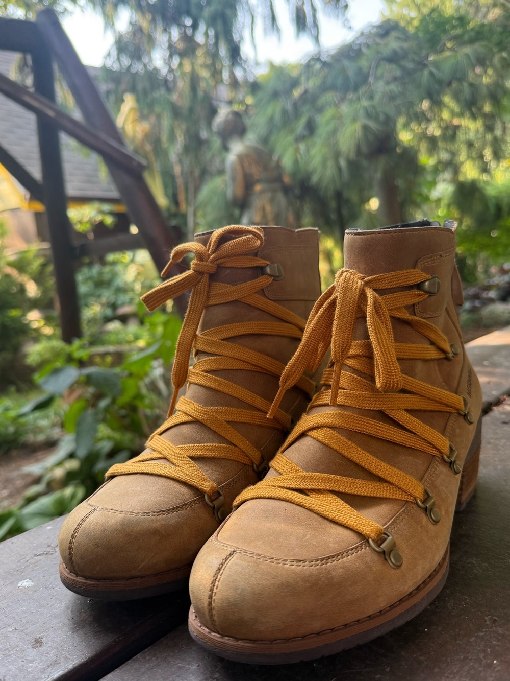 Merrell Women’s Tan Leather Outdoor Lace-Up Boots
